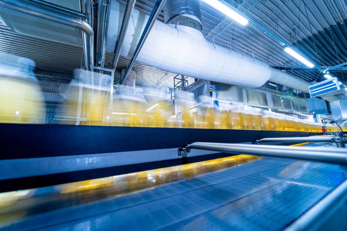 Beverage bottling line